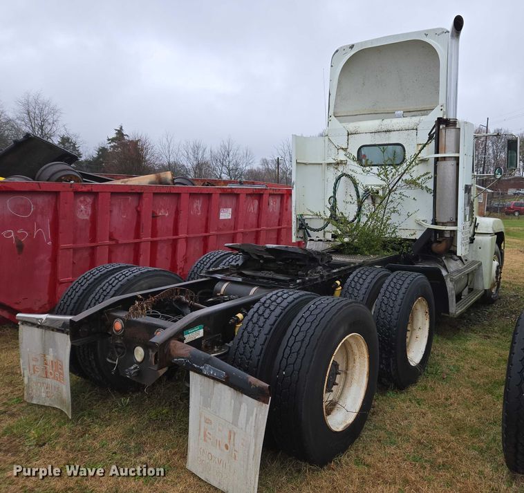 image for item DU2551 1996 Freightliner FLD semi truck
