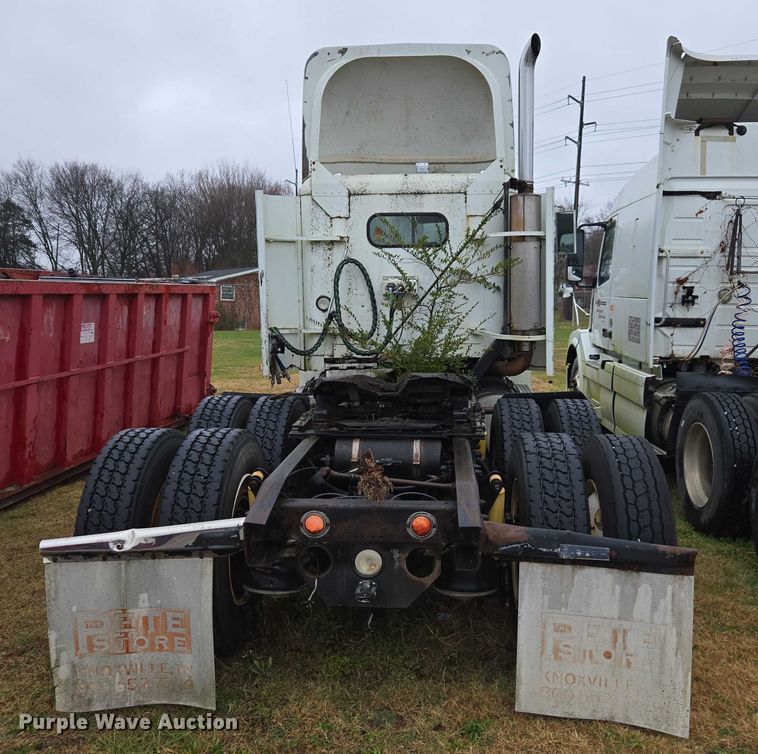image for item DU2551 1996 Freightliner FLD semi truck