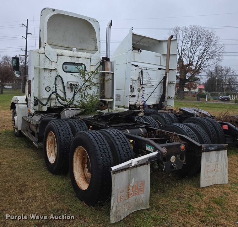 image for item DU2551 1996 Freightliner FLD semi truck