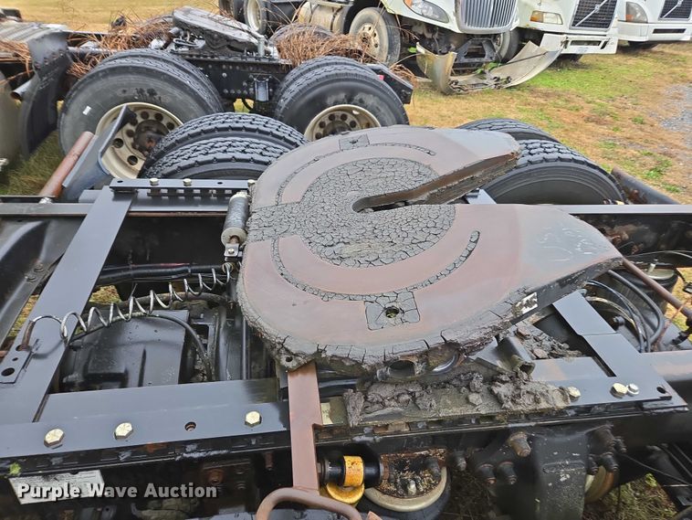 image for item DU2551 1996 Freightliner FLD semi truck