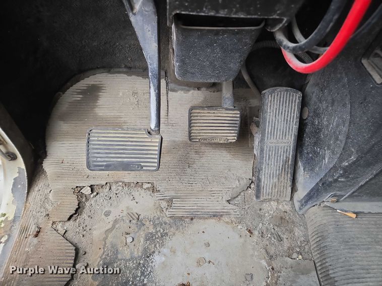 image for item DU2551 1996 Freightliner FLD semi truck