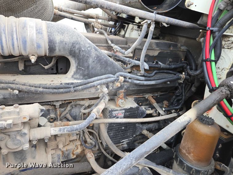 image for item DU2551 1996 Freightliner FLD semi truck