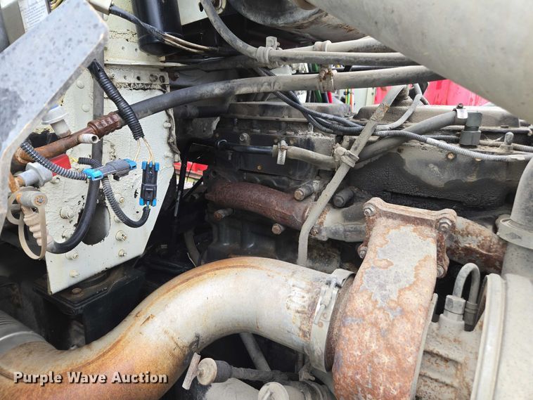 image for item DU2551 1996 Freightliner FLD semi truck