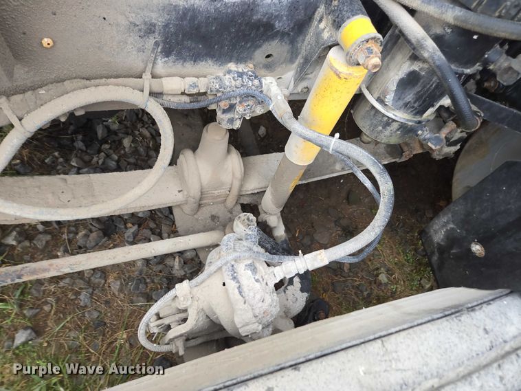 image for item DU2551 1996 Freightliner FLD semi truck