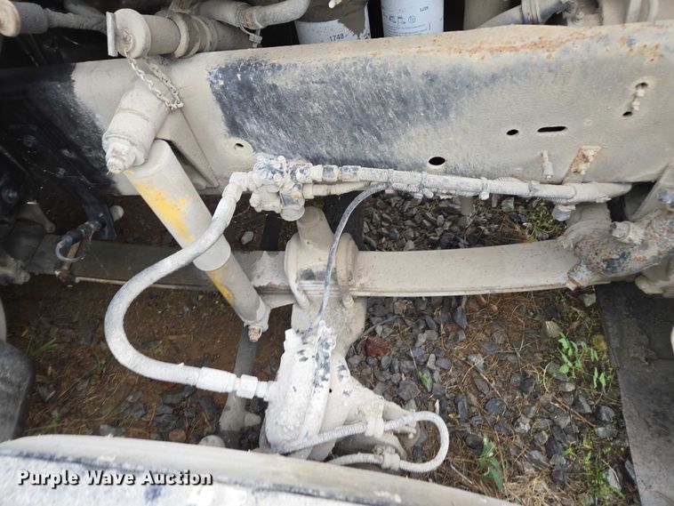 image for item DU2551 1996 Freightliner FLD semi truck