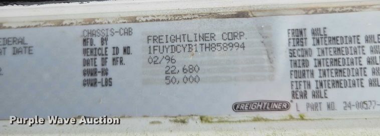image for item DU2551 1996 Freightliner FLD semi truck