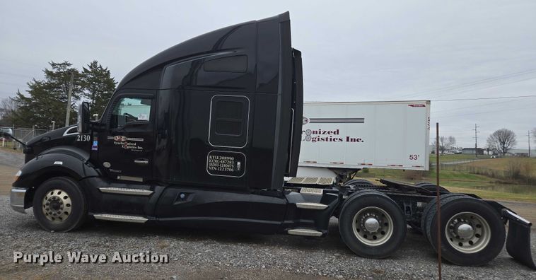 image for item DU2552 2018 Kenworth T680 semi truck