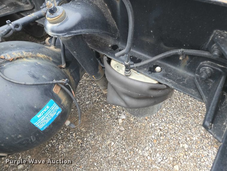 image for item DU2552 2018 Kenworth T680 semi truck