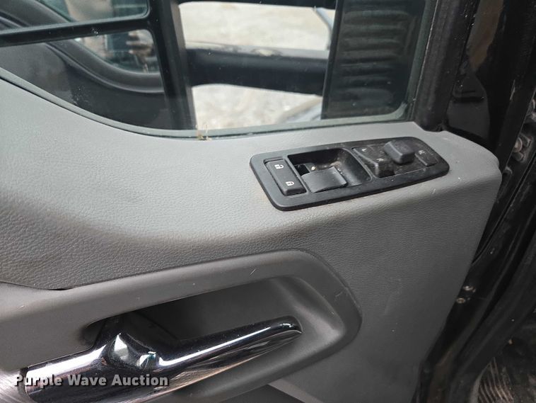 image for item DU2552 2018 Kenworth T680 semi truck