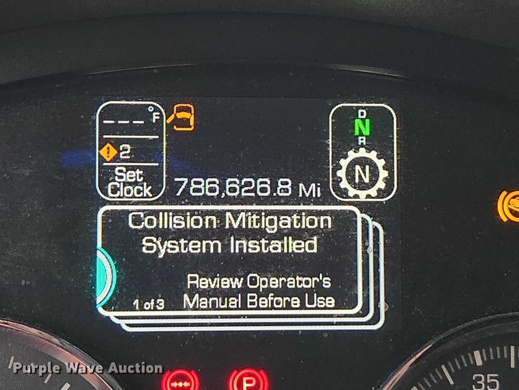 image for item DU2552 2018 Kenworth T680 semi truck