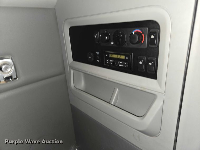 image for item DU2552 2018 Kenworth T680 semi truck