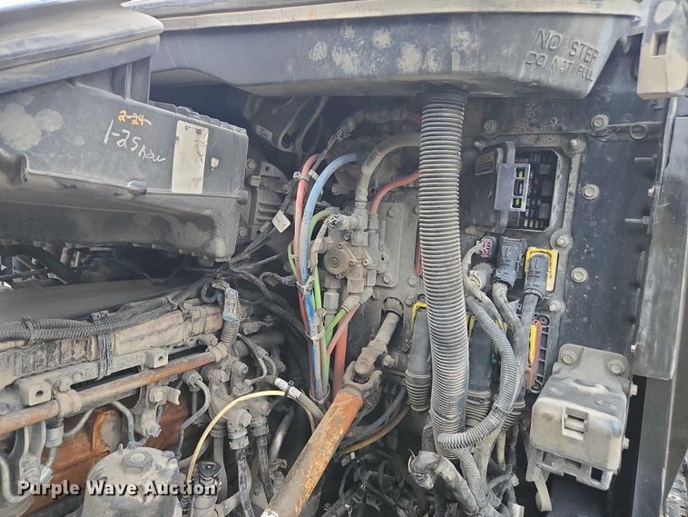 image for item DU2552 2018 Kenworth T680 semi truck