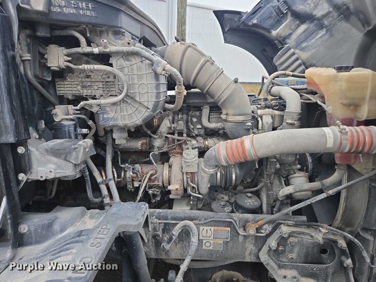 image for item DU2552 2018 Kenworth T680 semi truck