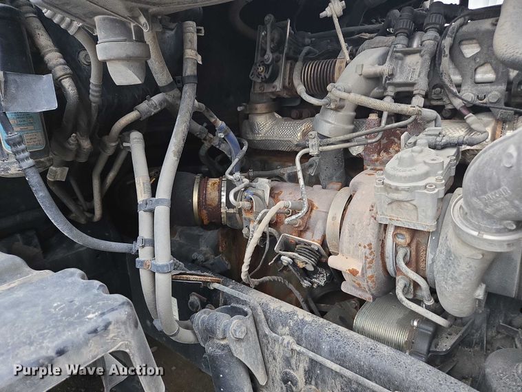 image for item DU2552 2018 Kenworth T680 semi truck