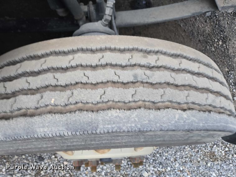 image for item DU2552 2018 Kenworth T680 semi truck