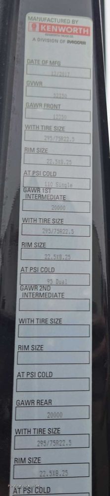 image for item DU2552 2018 Kenworth T680 semi truck