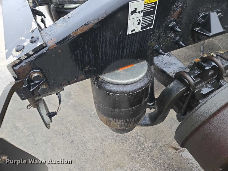 image for item DU2553 2015 Peterbilt 579 semi truck