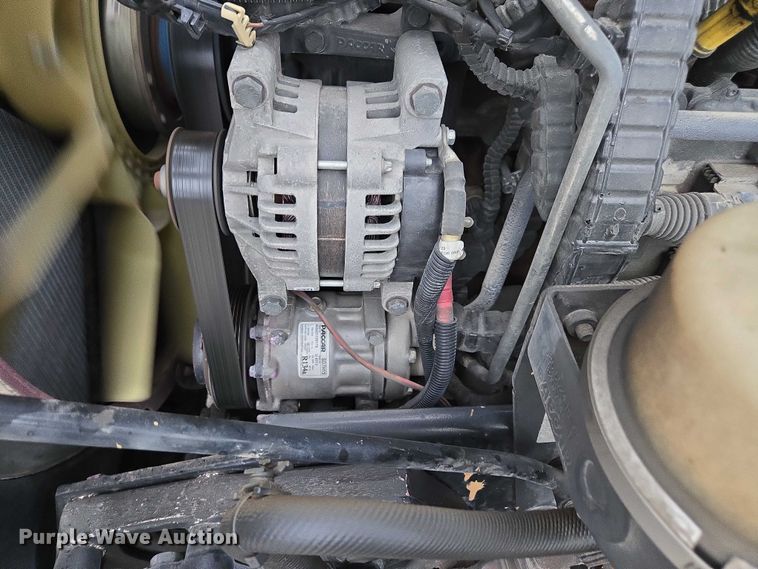 image for item DU2553 2015 Peterbilt 579 semi truck