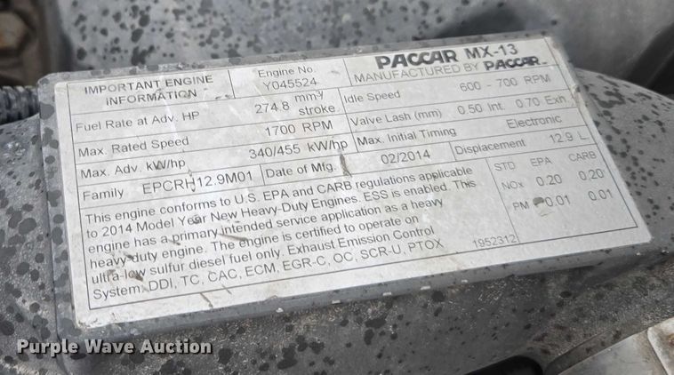 image for item DU2553 2015 Peterbilt 579 semi truck