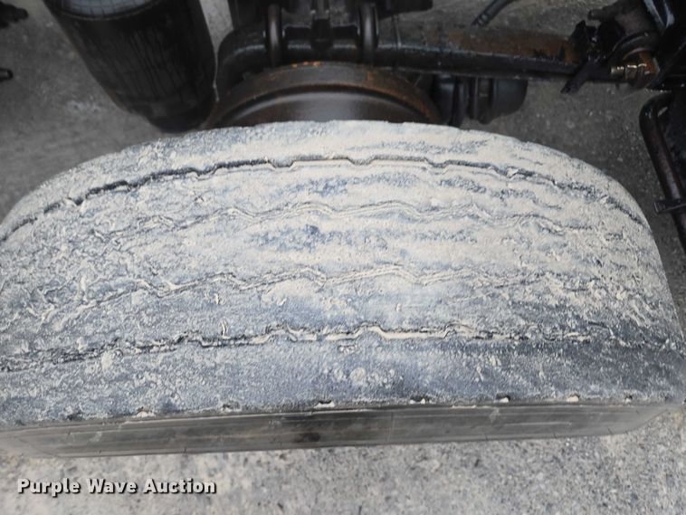 image for item DU2553 2015 Peterbilt 579 semi truck