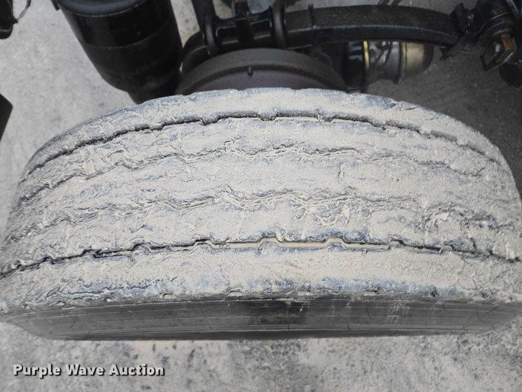 image for item DU2553 2015 Peterbilt 579 semi truck