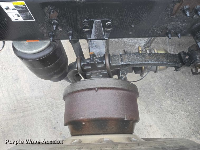 image for item DU2553 2015 Peterbilt 579 semi truck