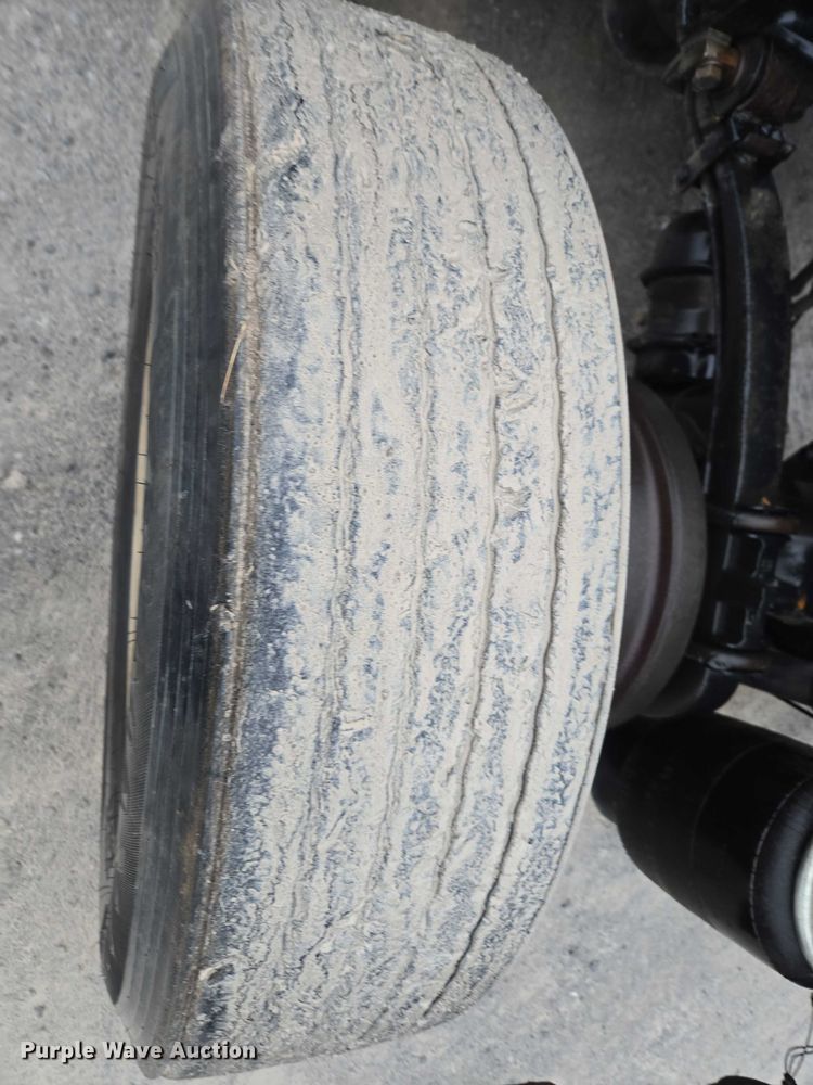 image for item DU2553 2015 Peterbilt 579 semi truck