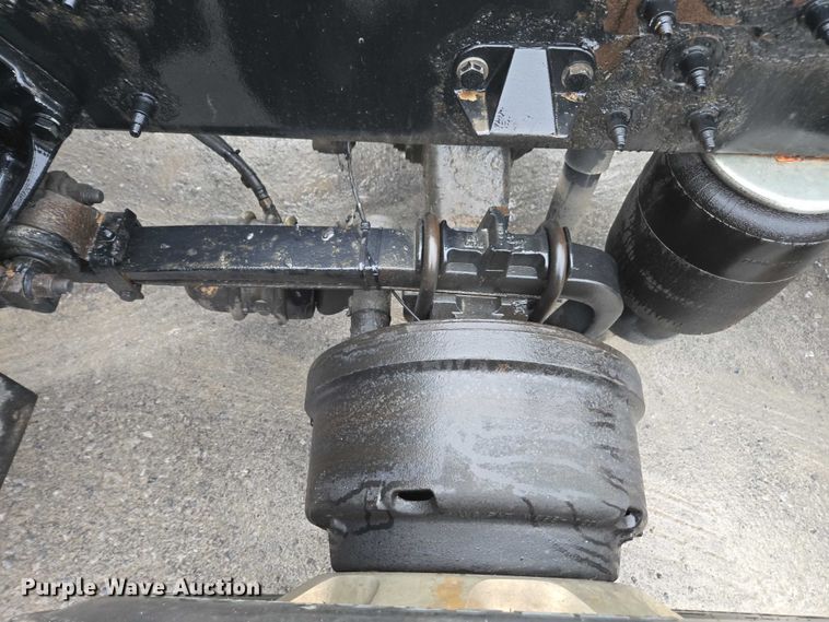 image for item DU2553 2015 Peterbilt 579 semi truck