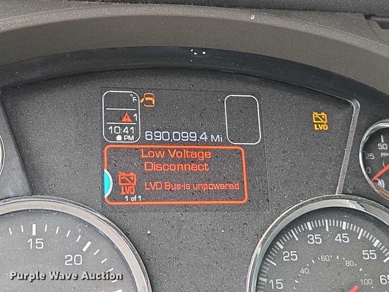 image for item DU2554 2018 Kenworth T680 semi truck