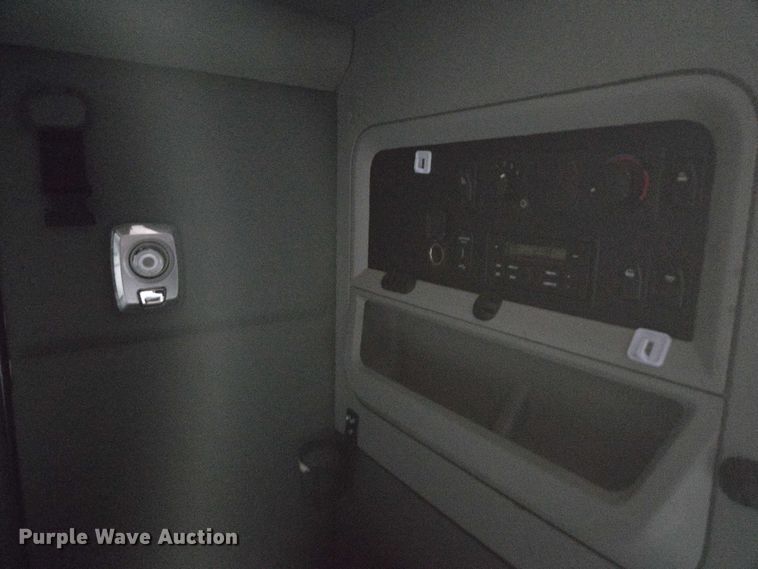 image for item DU2554 2018 Kenworth T680 semi truck