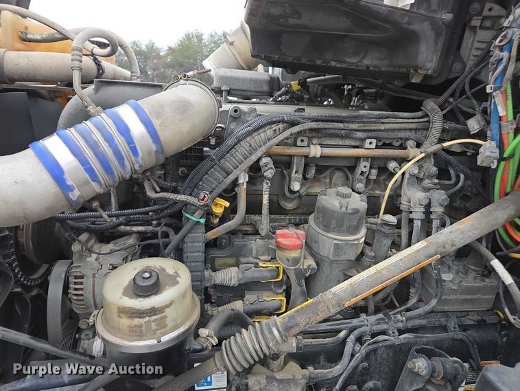 image for item DU2554 2018 Kenworth T680 semi truck