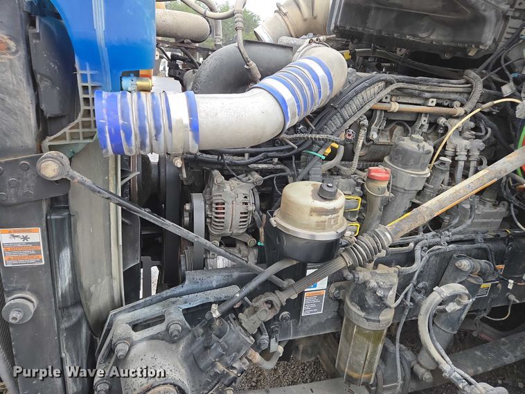 image for item DU2554 2018 Kenworth T680 semi truck