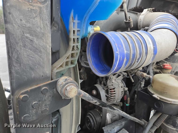 image for item DU2554 2018 Kenworth T680 semi truck