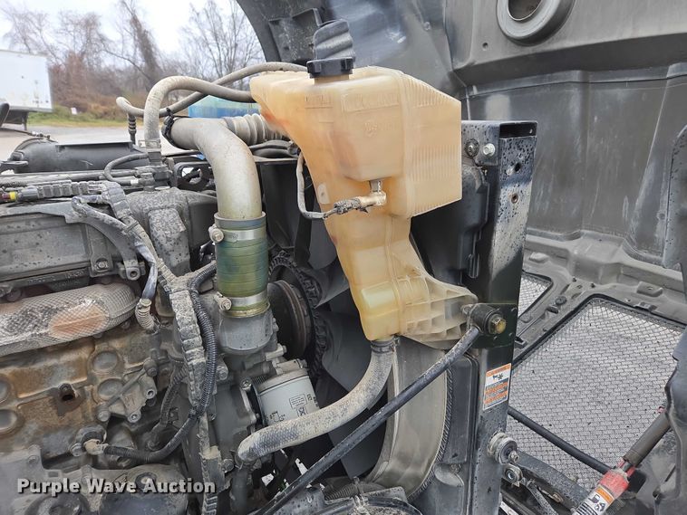 image for item DU2554 2018 Kenworth T680 semi truck