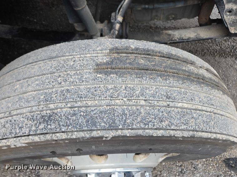 image for item DU2554 2018 Kenworth T680 semi truck