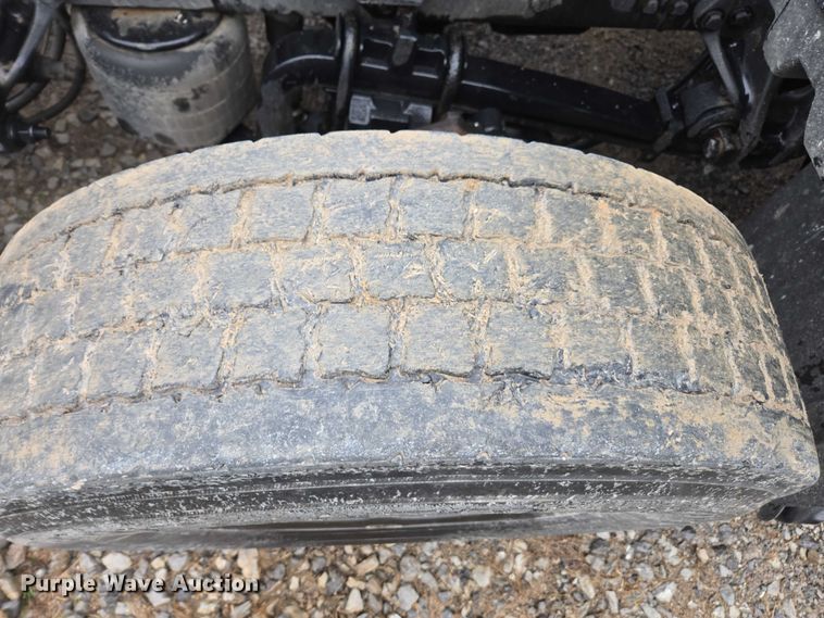 image for item DU2554 2018 Kenworth T680 semi truck