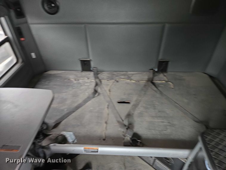 image for item DU2555 2015 Kenworth T680 semi truck