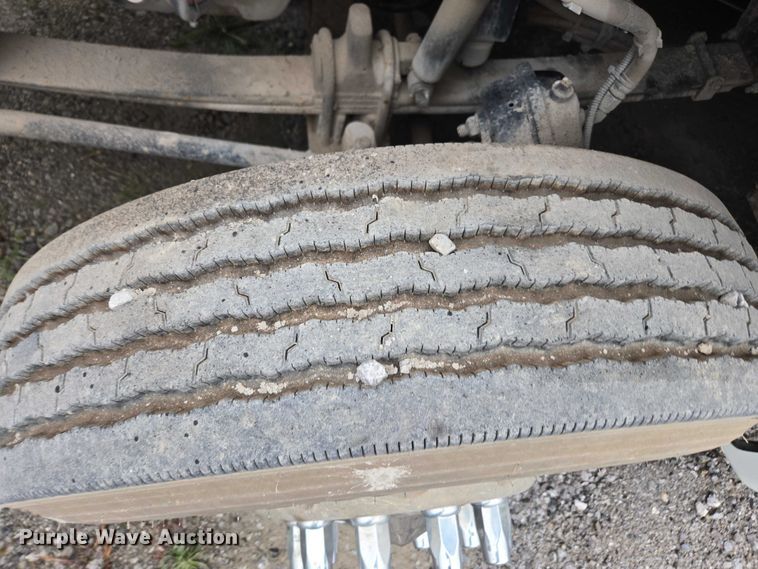 image for item DU2555 2015 Kenworth T680 semi truck