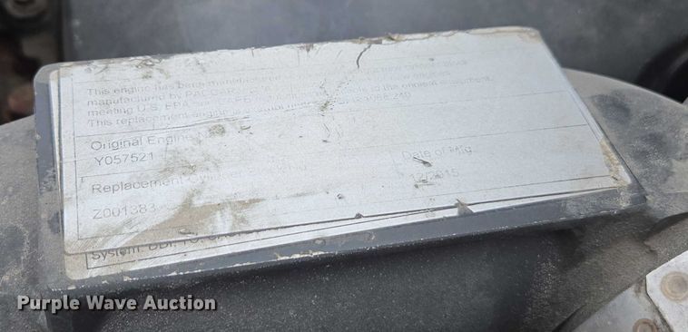 image for item DU2556 2015 Kenworth T680 semi truck