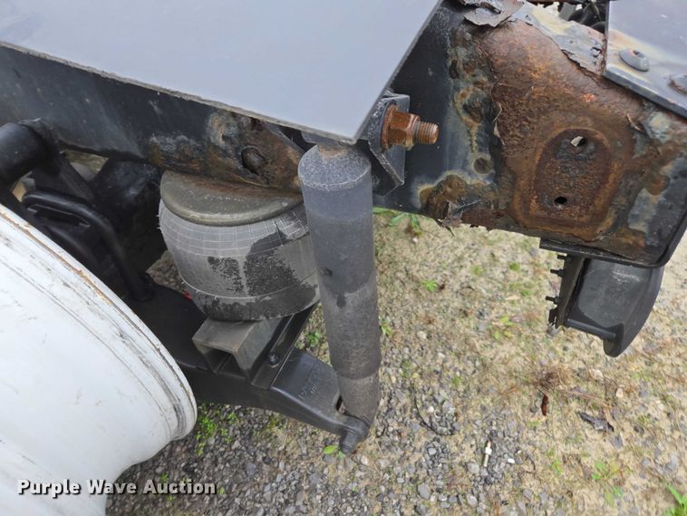 image for item DU2557 2015 Peterbilt 579 semi truck