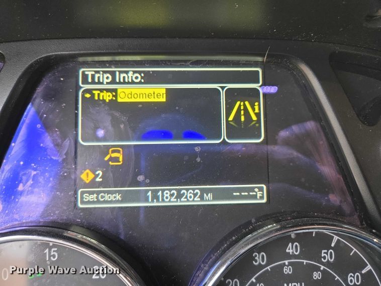 image for item DU2557 2015 Peterbilt 579 semi truck