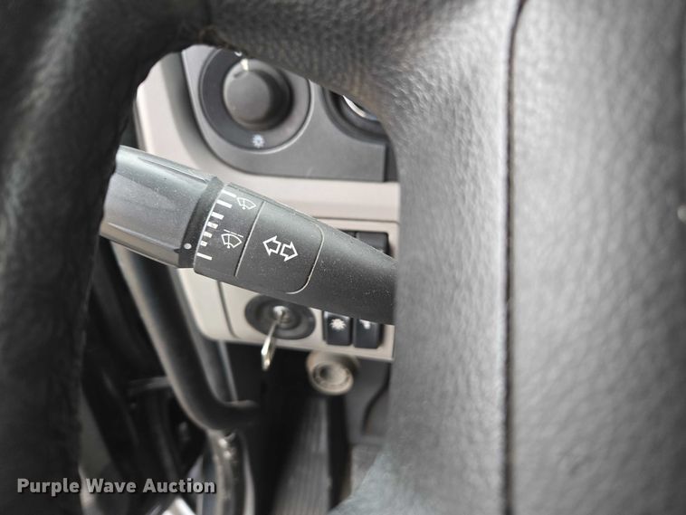 image for item DU2557 2015 Peterbilt 579 semi truck