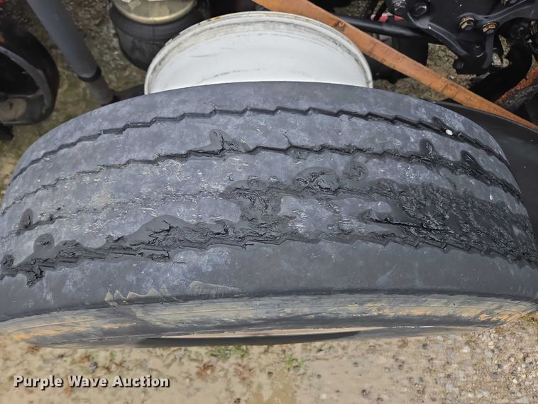 image for item DU2557 2015 Peterbilt 579 semi truck