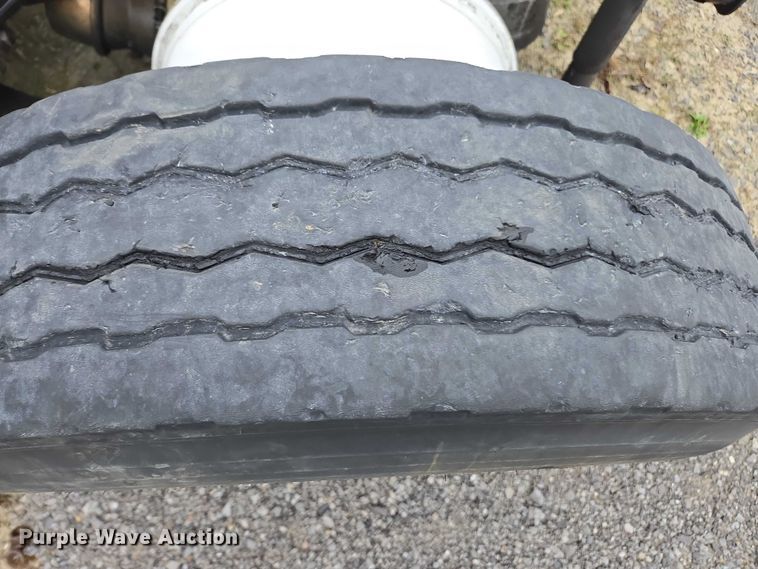 image for item DU2557 2015 Peterbilt 579 semi truck