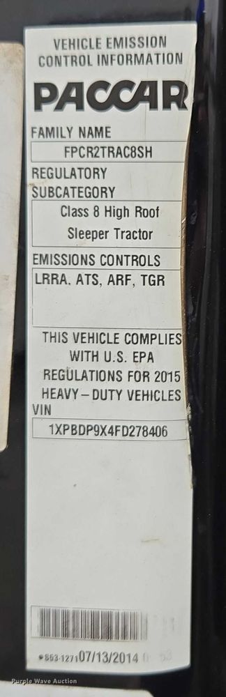 image for item DU2557 2015 Peterbilt 579 semi truck