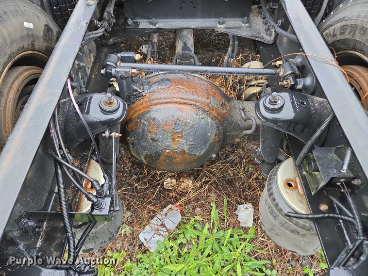 image for item DU2558 2016 Kenworth T680 semi truck