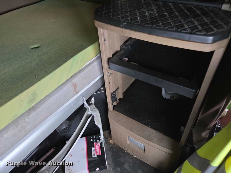 image for item DU2558 2016 Kenworth T680 semi truck