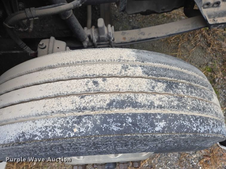 image for item DU2558 2016 Kenworth T680 semi truck