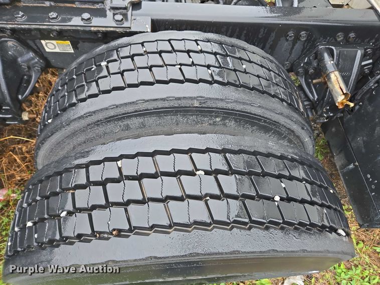 image for item DU2558 2016 Kenworth T680 semi truck