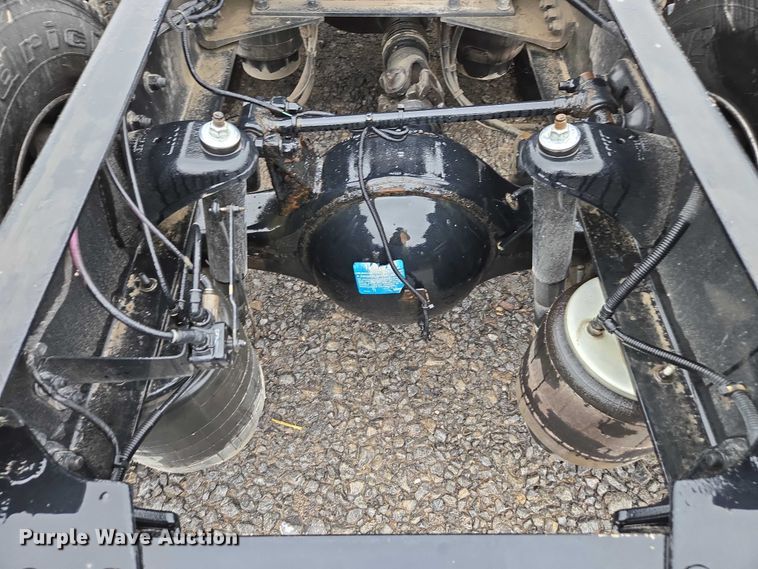 image for item DU2559 2018 Kenworth T680 semi truck